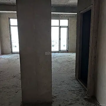 Satılır 3 otaqlı mənzil 159 m²