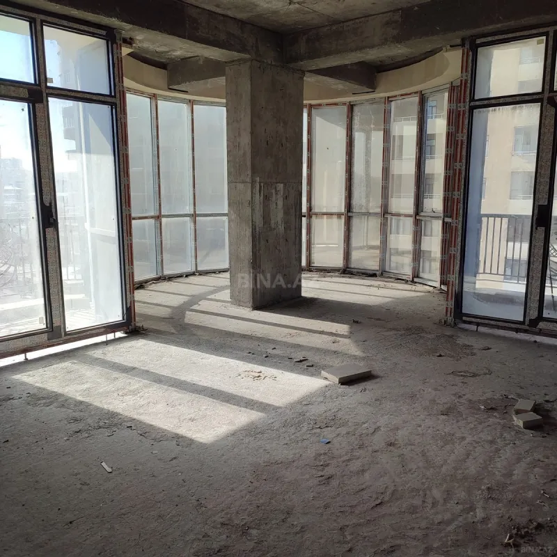 Satılır 3 otaqlı mənzil 159 m²