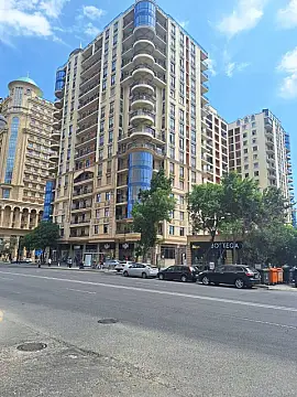 Satılır 3 otaqlı mənzil 159 m² — Bakı, Memar Əcəmi yanı 3 otaq 159.00 m²