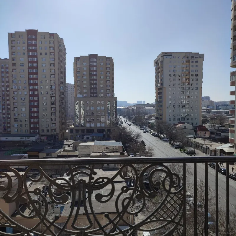 Satılır 3 otaqlı mənzil 159 m²
