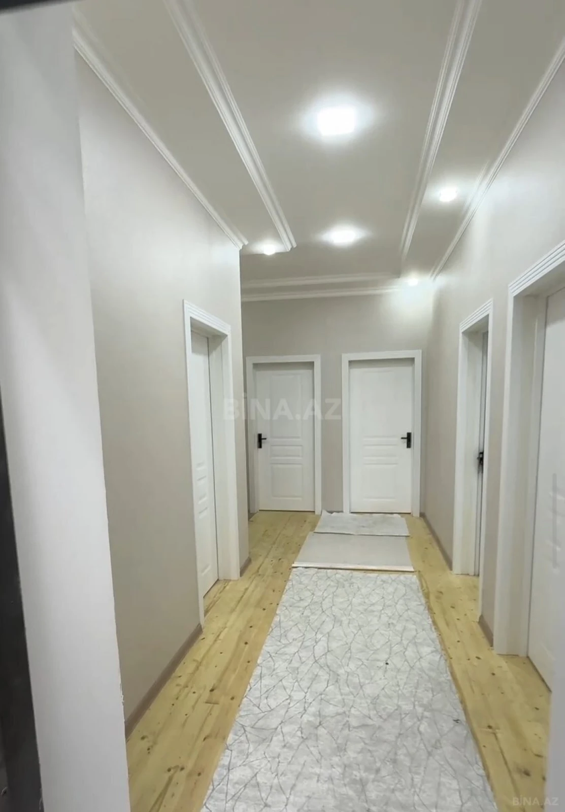 Satılır 4 otaqlı həyət evi 198 m²