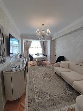 Satılır 2 otaqlı mənzil 70 m²
