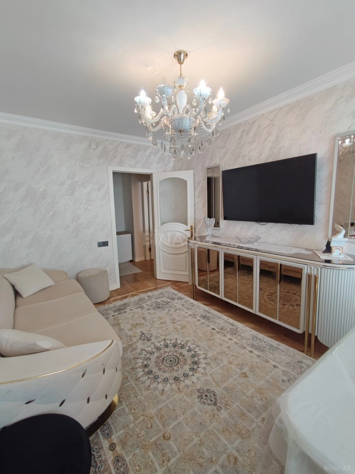 Satılır 2 otaqlı mənzil 70 m²