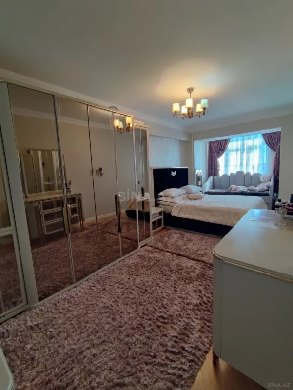 Satılır 2 otaqlı mənzil 70 m²