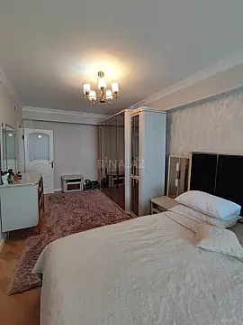 Satılır 2 otaqlı mənzil 70 m²