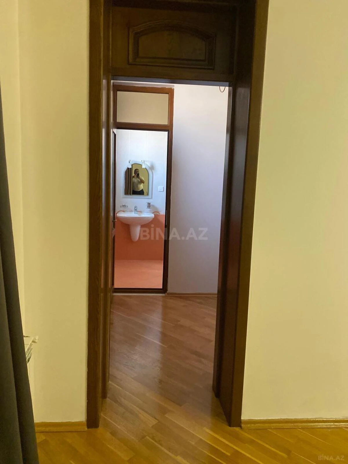 Kirayə verilir 7 otaqlı həyət evi 550 m²