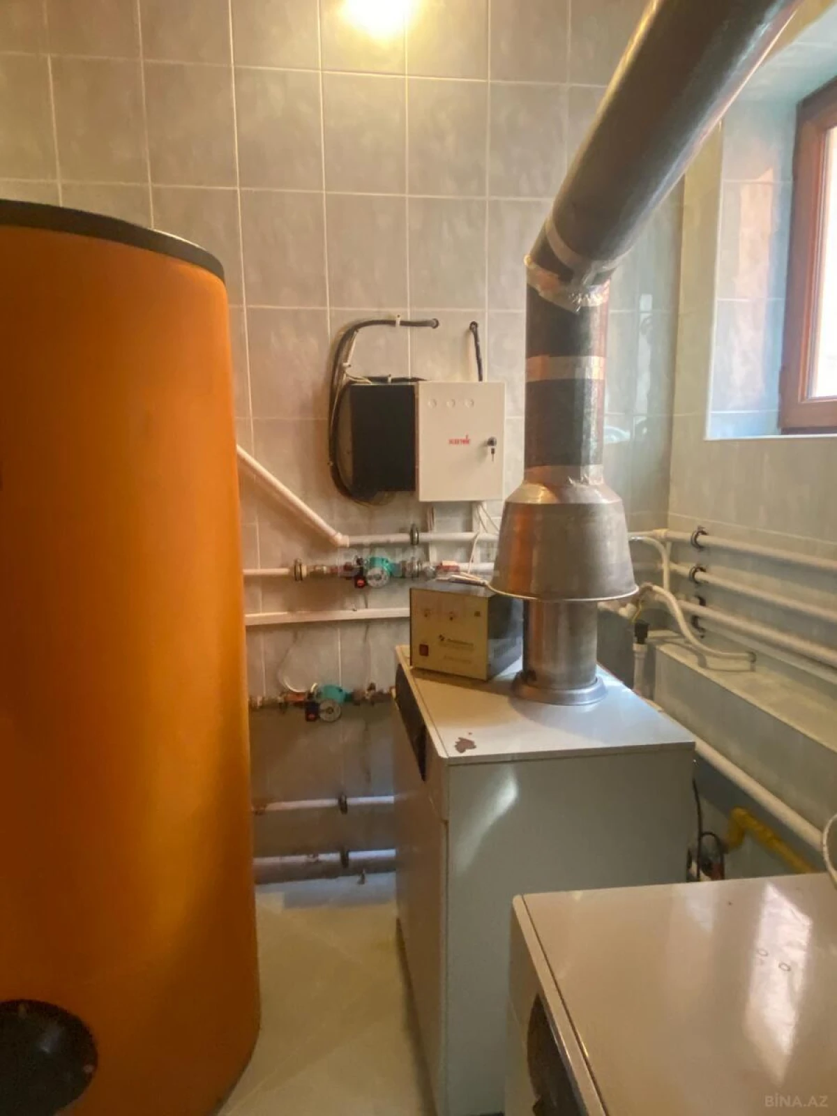 Kirayə verilir 7 otaqlı həyət evi 550 m²