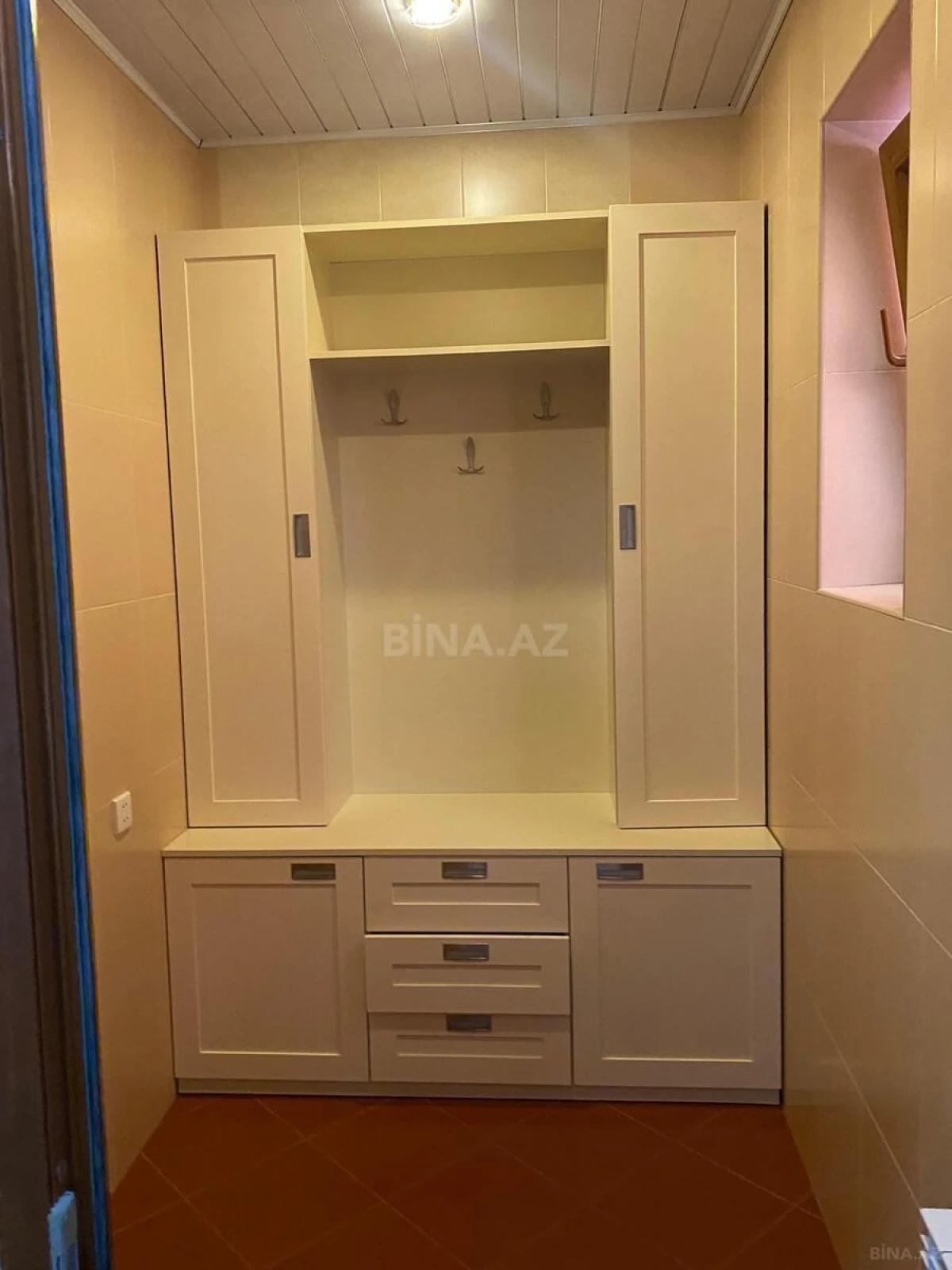 Kirayə verilir 7 otaqlı həyət evi 550 m²