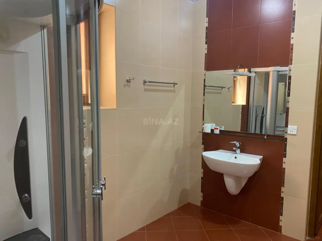 Kirayə verilir 7 otaqlı həyət evi 550 m²