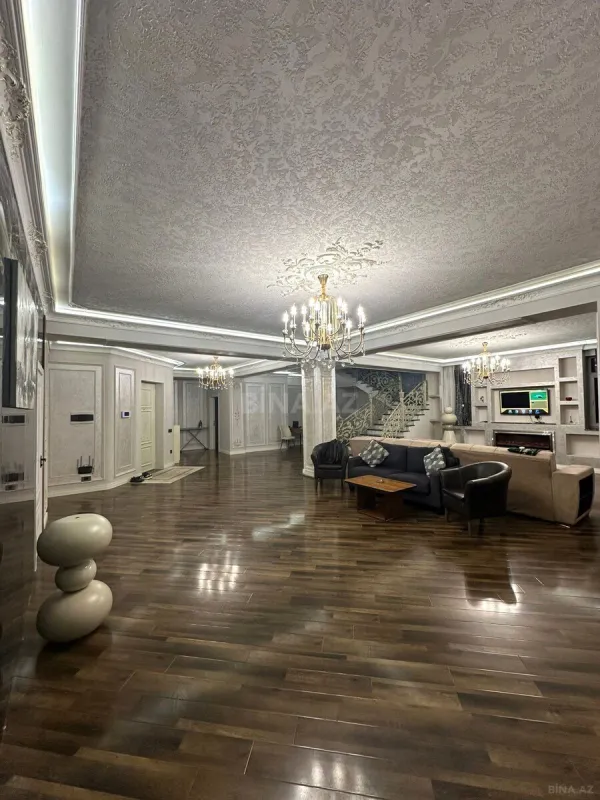 Satılır 9 otaqlı mənzil 410 m²