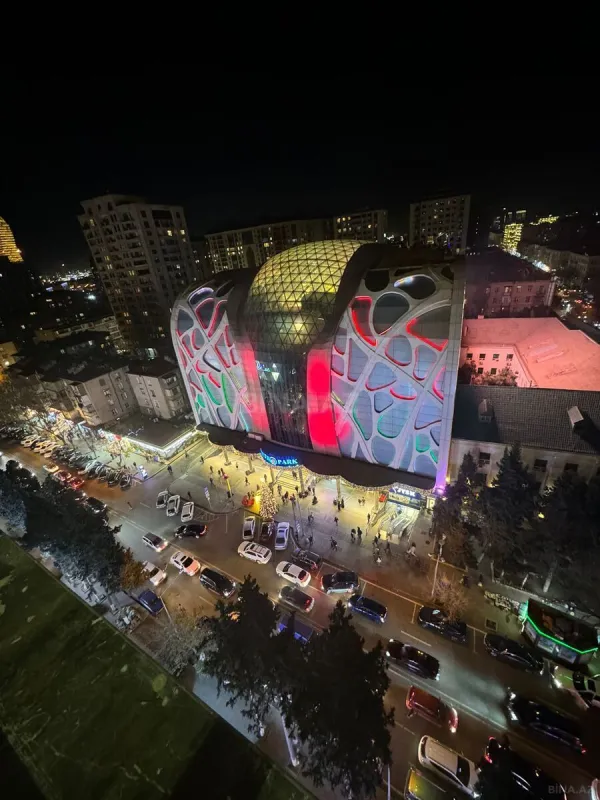 Kirayə verilir 2 otaqlı mənzil 85 m²