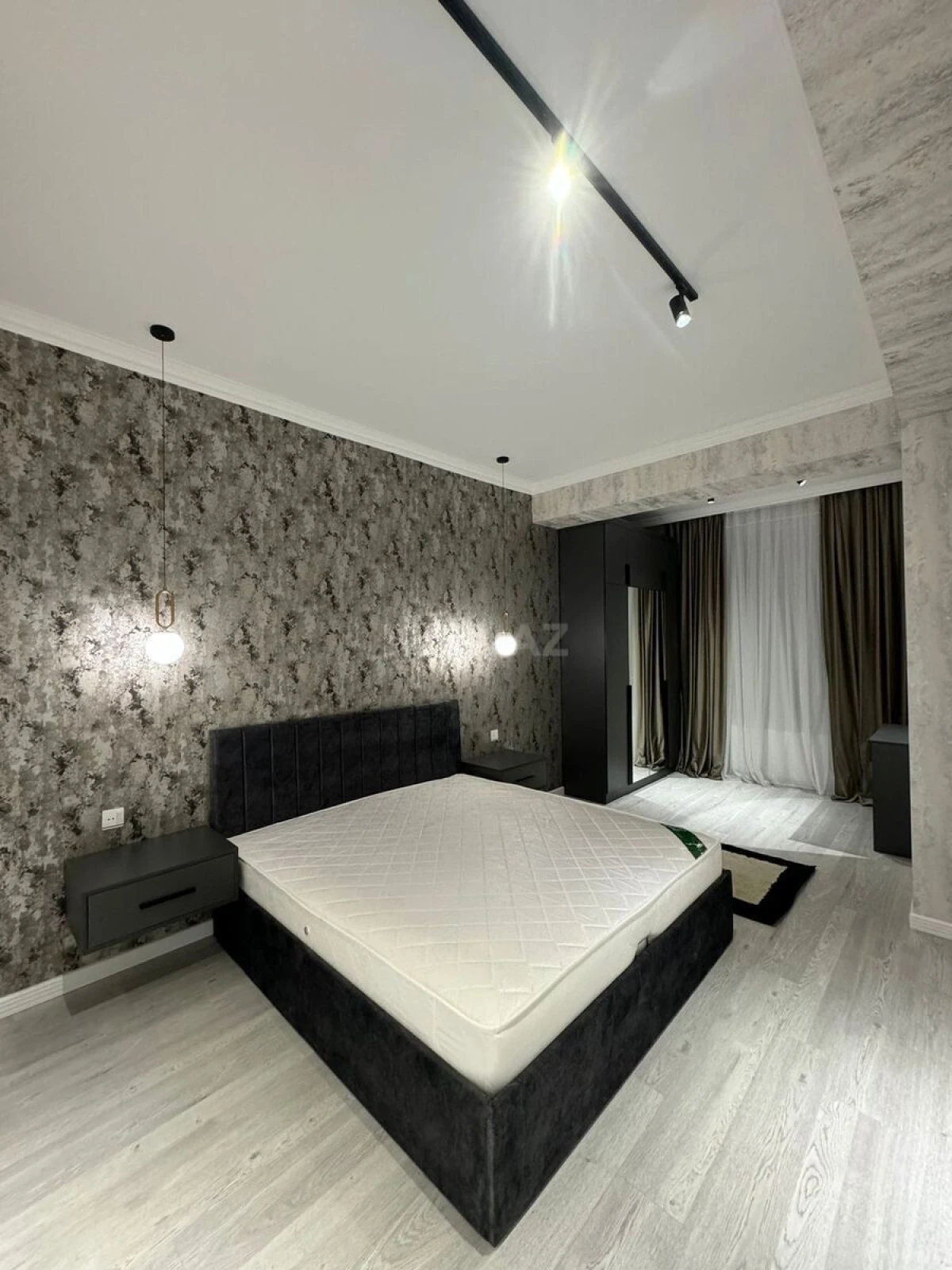 Kirayə verilir 2 otaqlı mənzil 85 m²