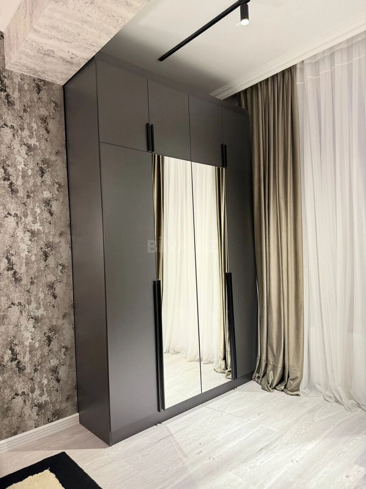 Kirayə verilir 2 otaqlı mənzil 85 m²