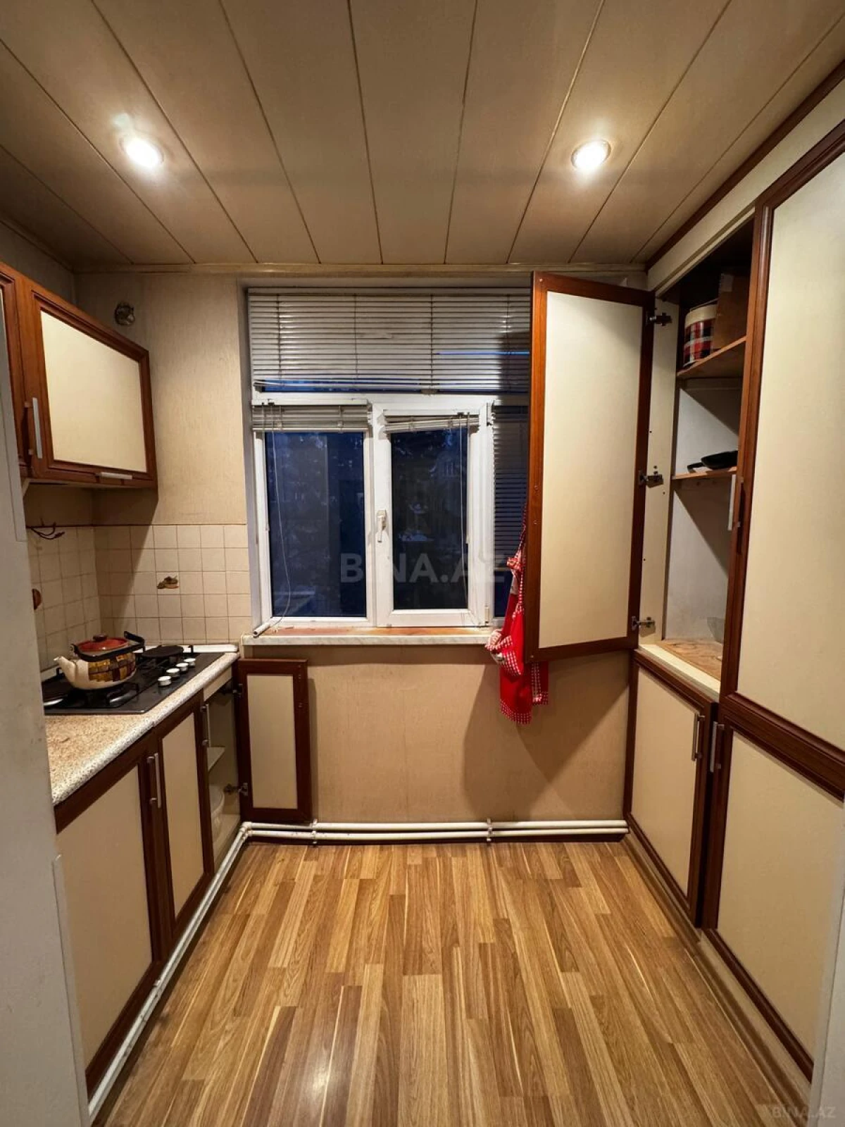 Satılır 4 otaqlı mənzil 100 m²