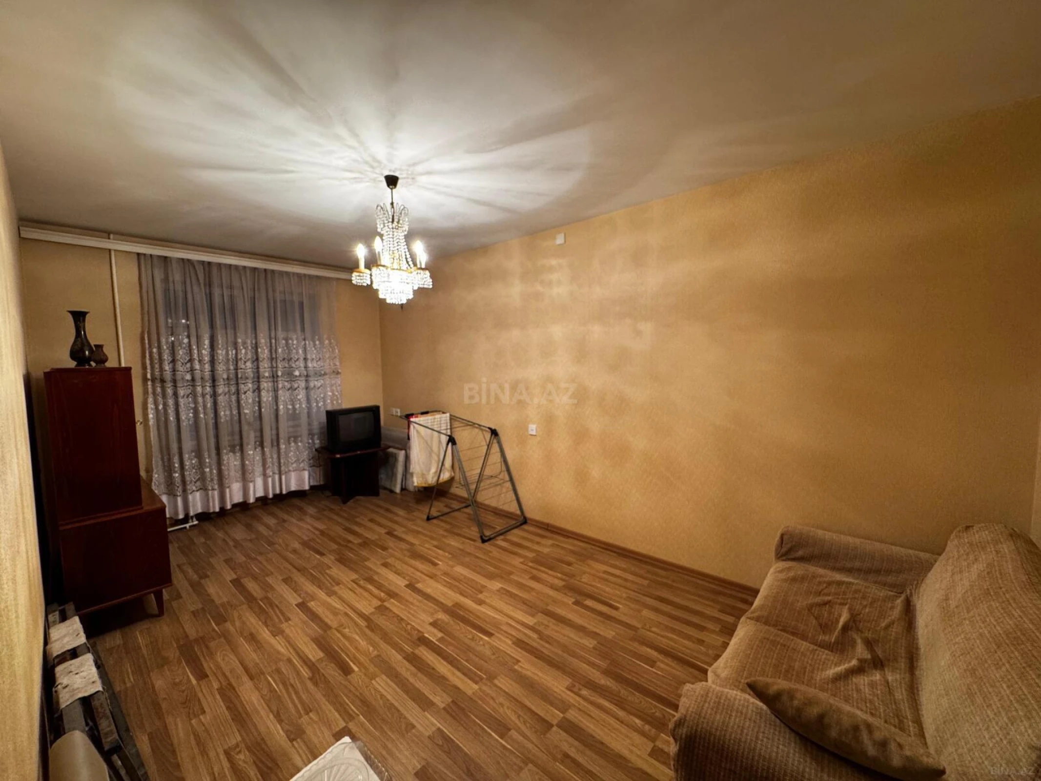 Satılır 4 otaqlı mənzil 100 m²