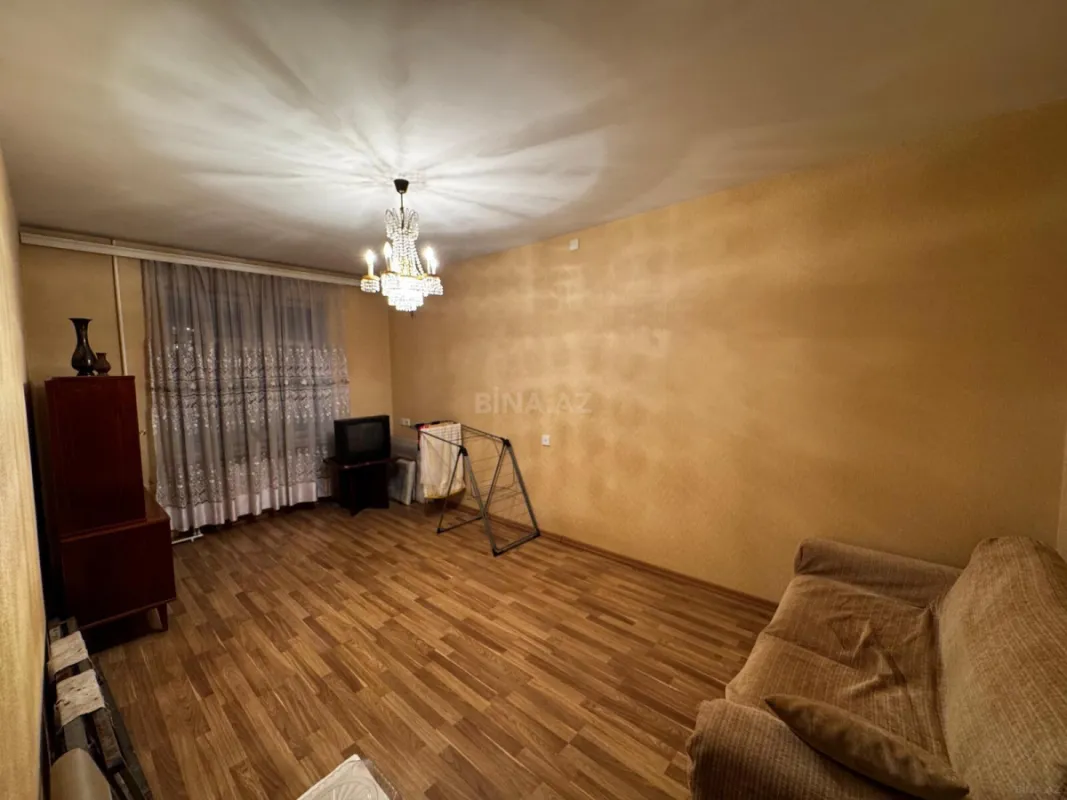 Satılır 4 otaqlı mənzil 100 m²
