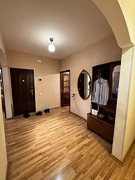 Satılır 4 otaqlı mənzil 100 m²