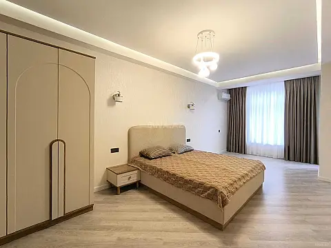 Kirayə verilir 2 otaqlı mənzil 90 m²