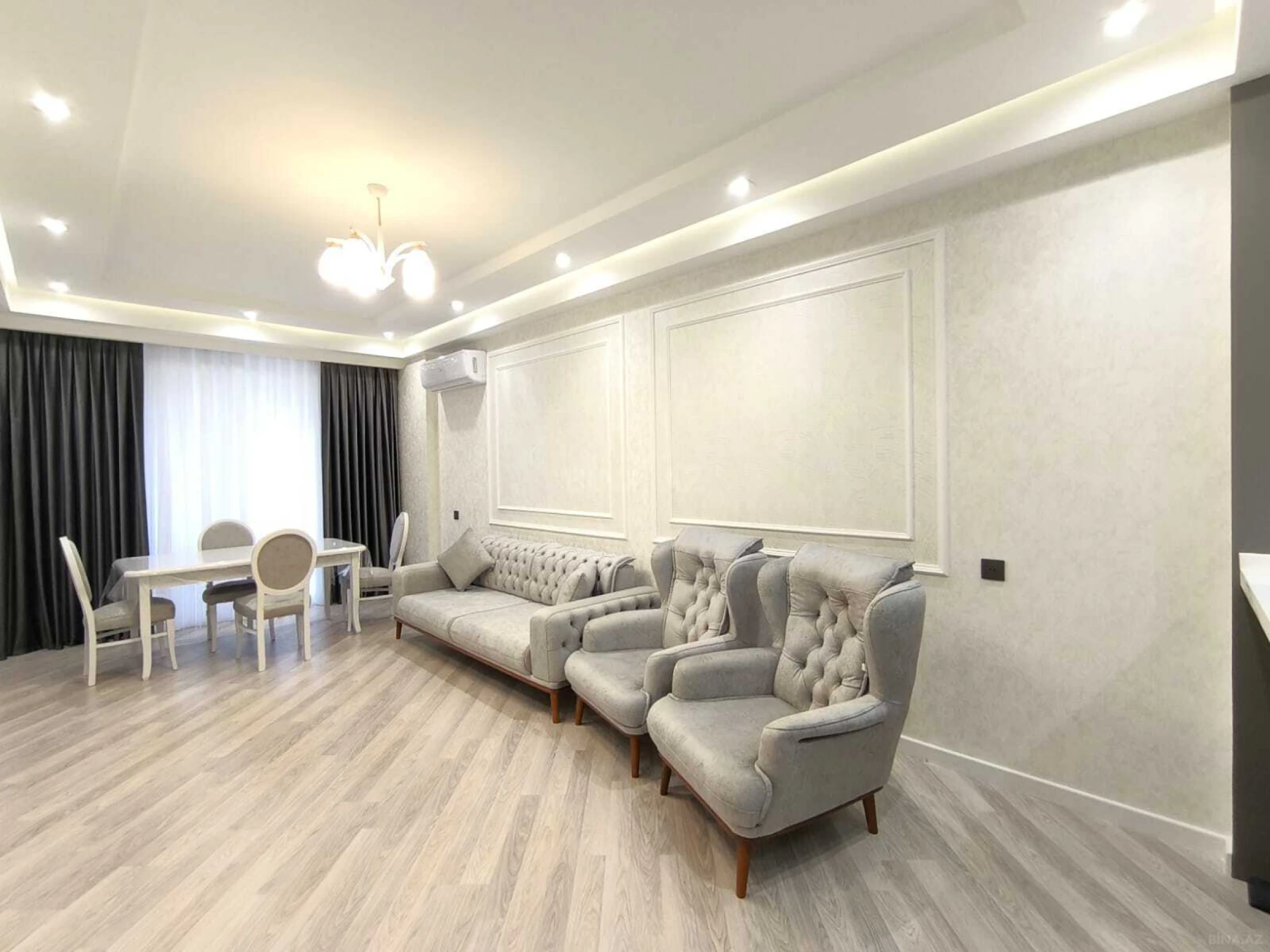 Kirayə verilir 2 otaqlı mənzil 90 m²