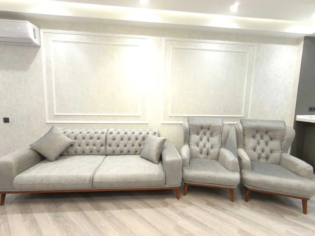 Kirayə verilir 2 otaqlı mənzil 90 m²
