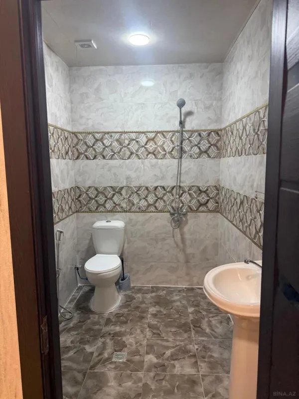 Kirayə verilir 2 otaqlı mənzil 72 m²