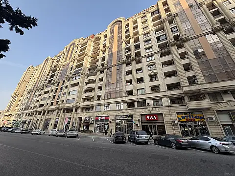 Kirayə verilir 2 otaqlı mənzil 80 m²