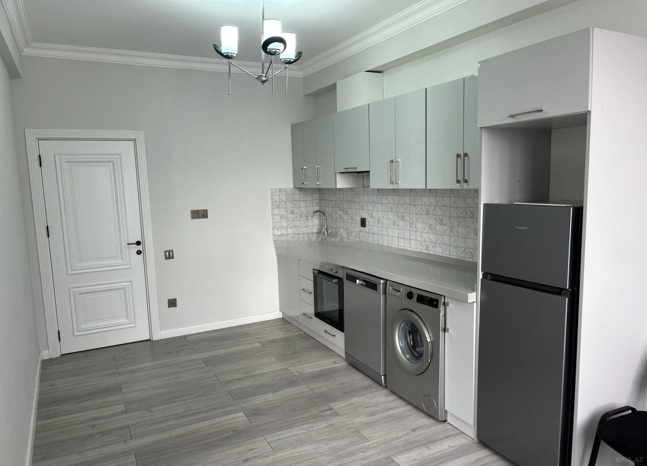 Kirayə verilir 4 otaqlı mənzil 157 m²