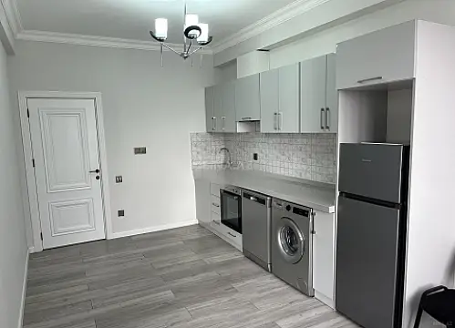 Kirayə verilir 4 otaqlı mənzil 157 m²