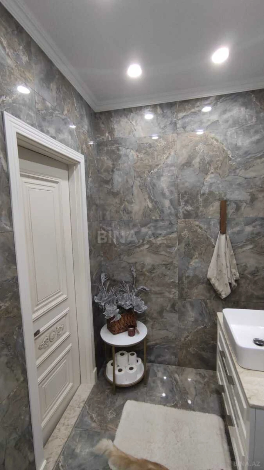 Satılır 3 otaqlı mənzil 82 m²