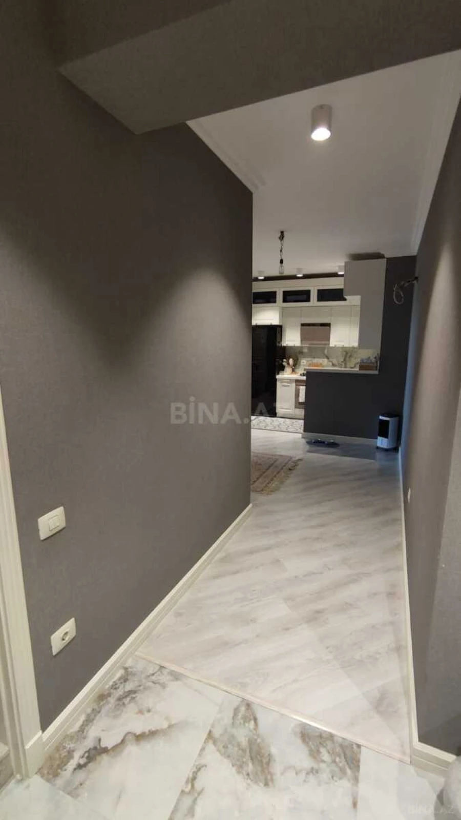 Satılır 3 otaqlı mənzil 82 m²
