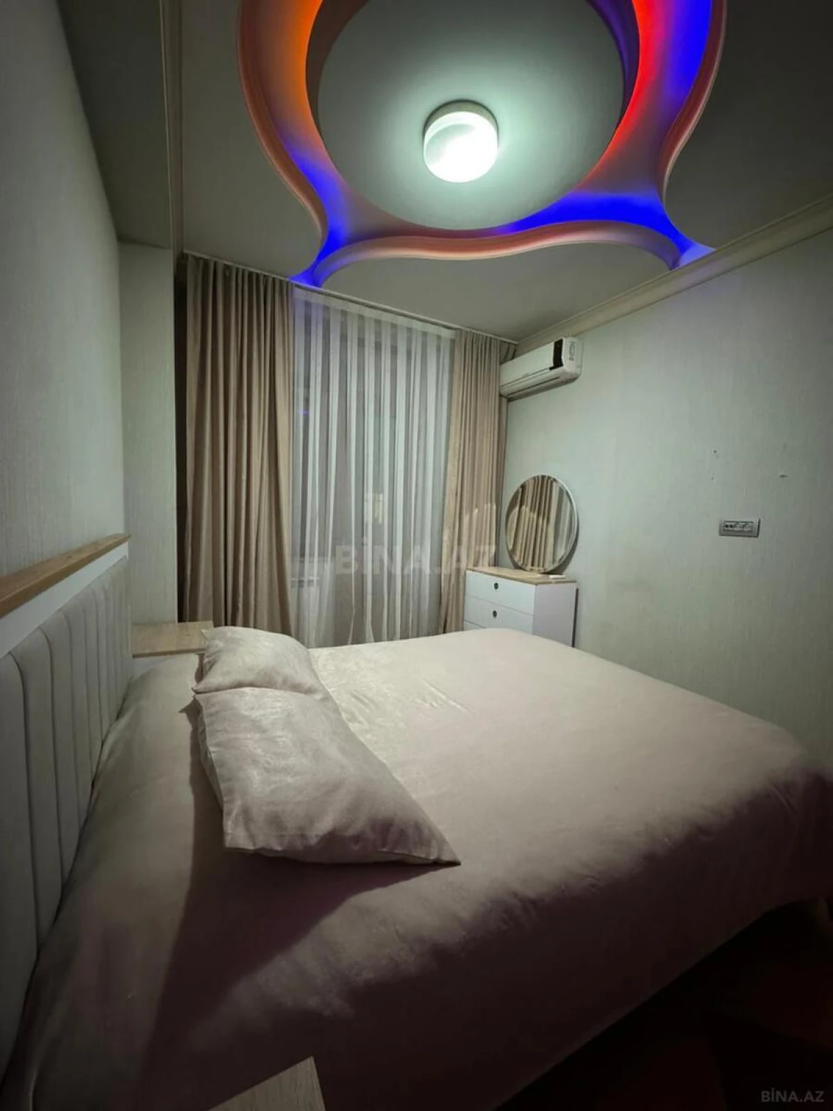 Kirayə verilir 3 otaqlı mənzil 130 m²