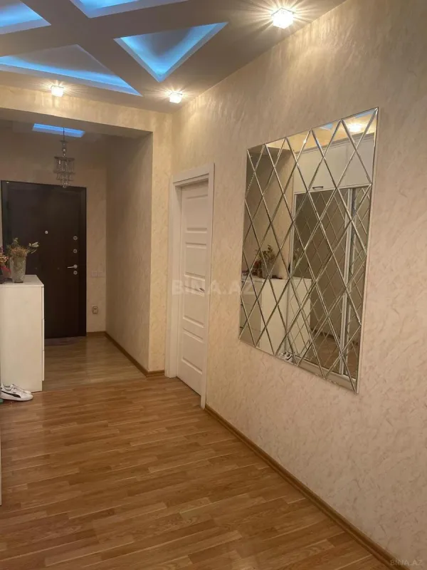 Satılır 3 otaqlı mənzil 120 m²