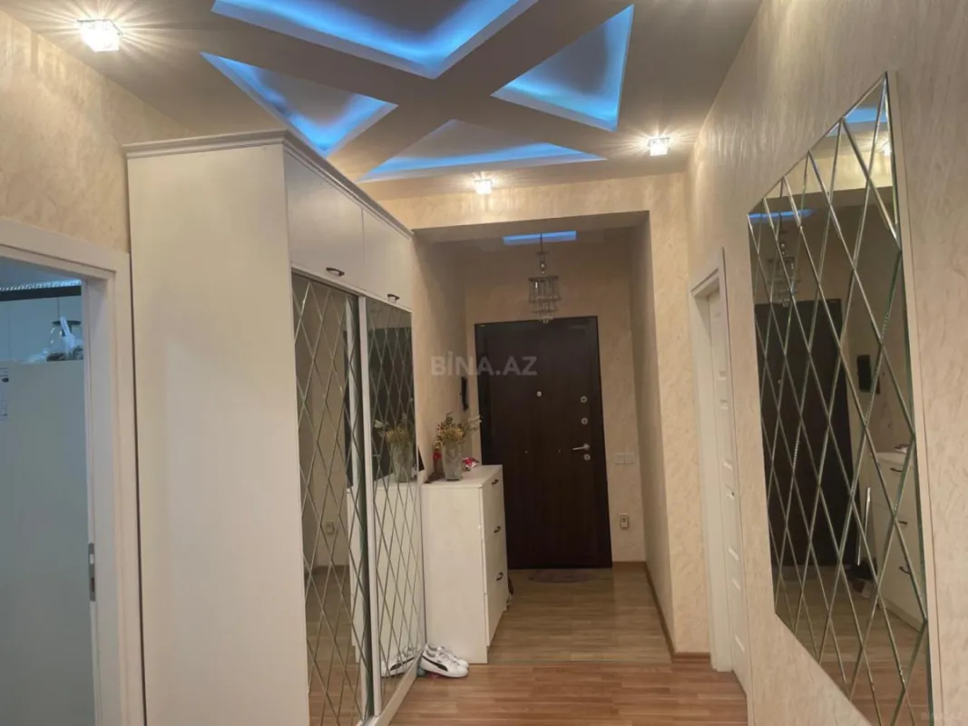Satılır 3 otaqlı mənzil 120 m²