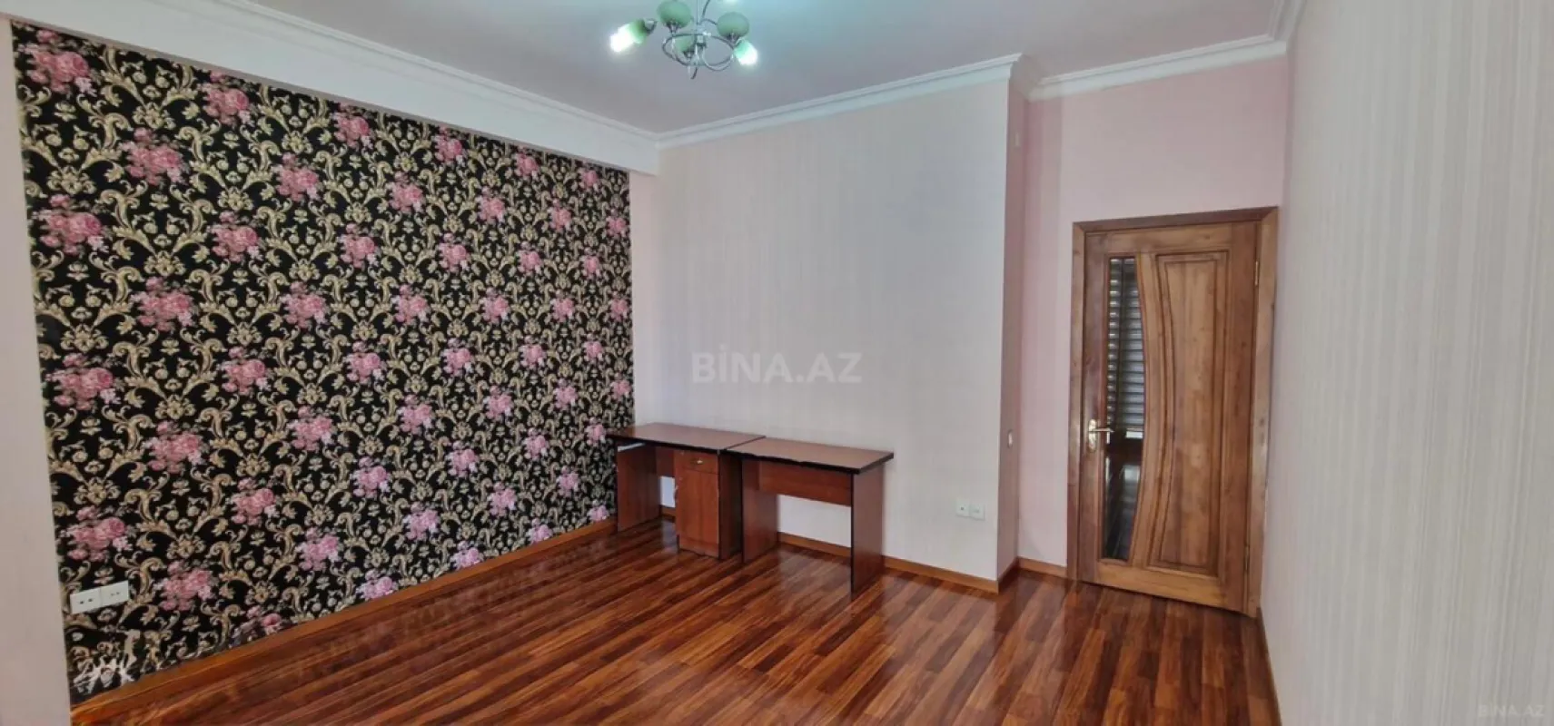 Kirayə verilir 4 otaqlı mənzil 165 m²