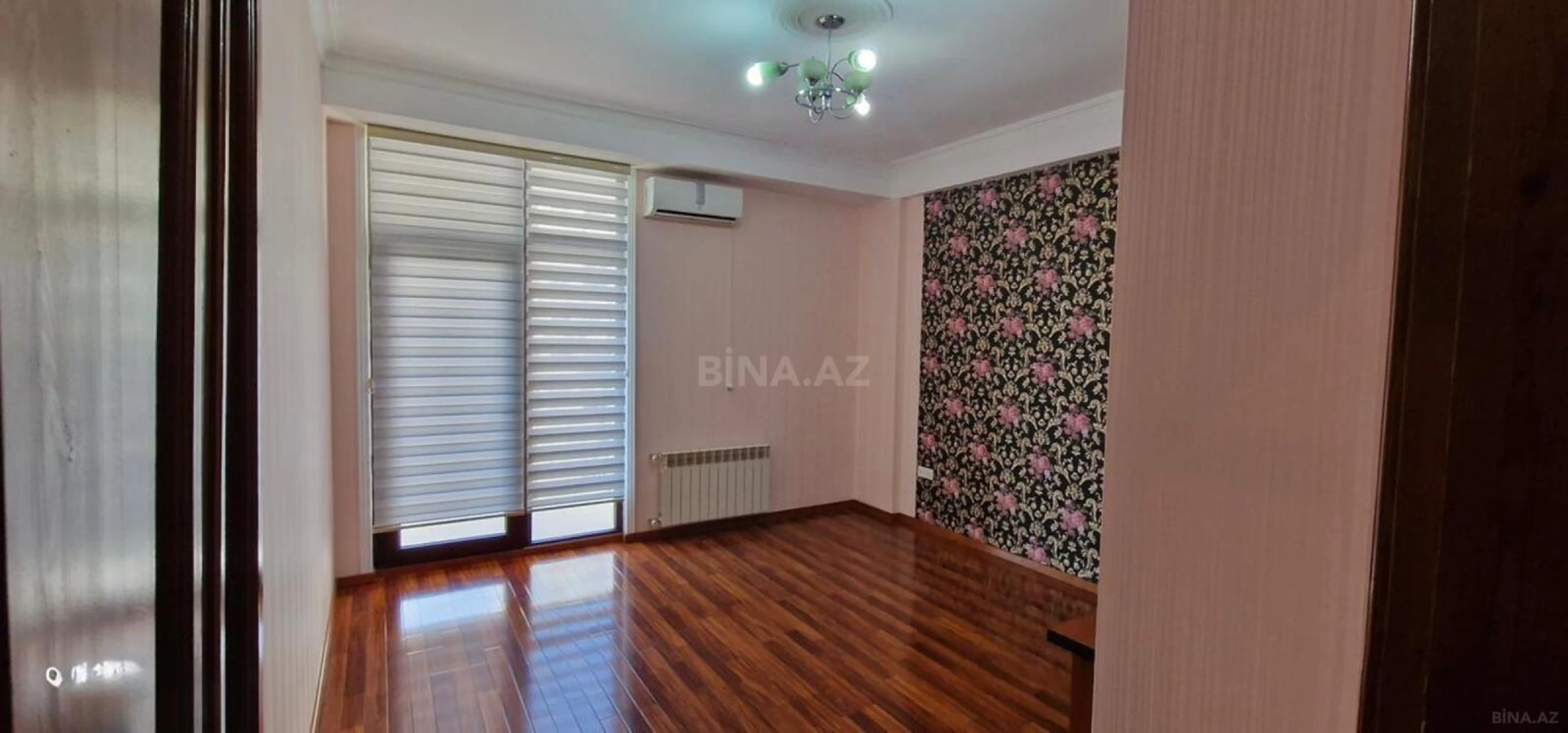 Kirayə verilir 4 otaqlı mənzil 165 m²