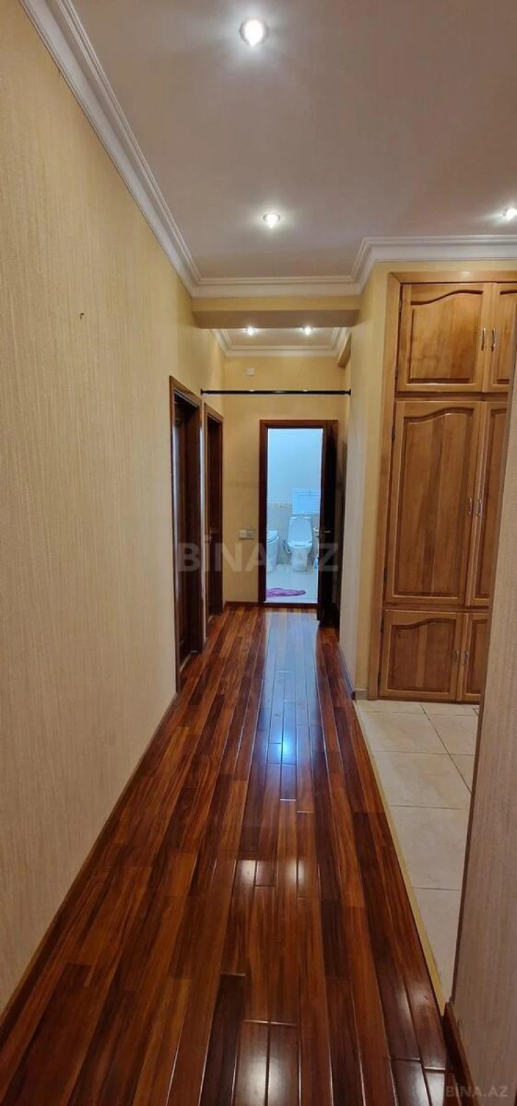 Kirayə verilir 4 otaqlı mənzil 165 m²