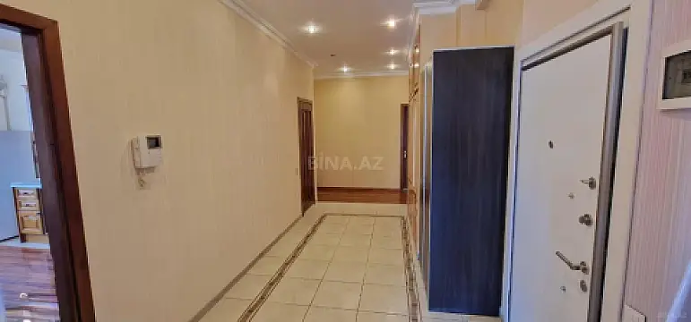 Kirayə verilir 4 otaqlı mənzil 165 m²