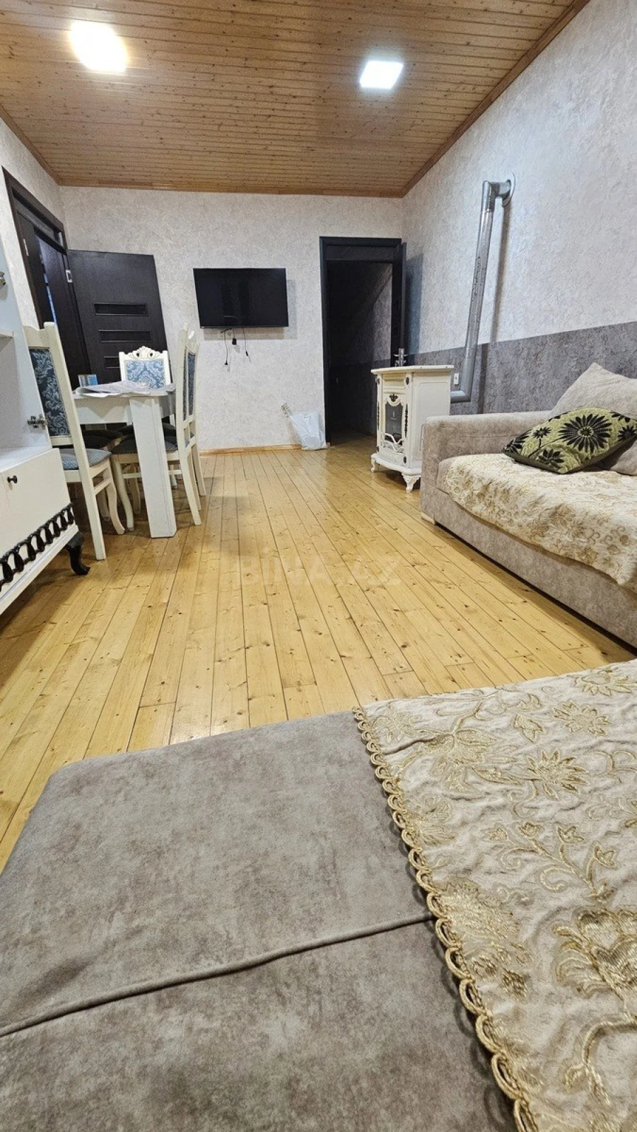 Kirayə verilir 2 otaqlı həyət evi 60 m²