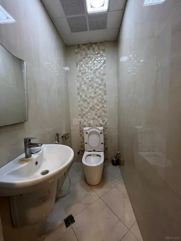 Satılır 3 otaqlı mənzil 135 m²