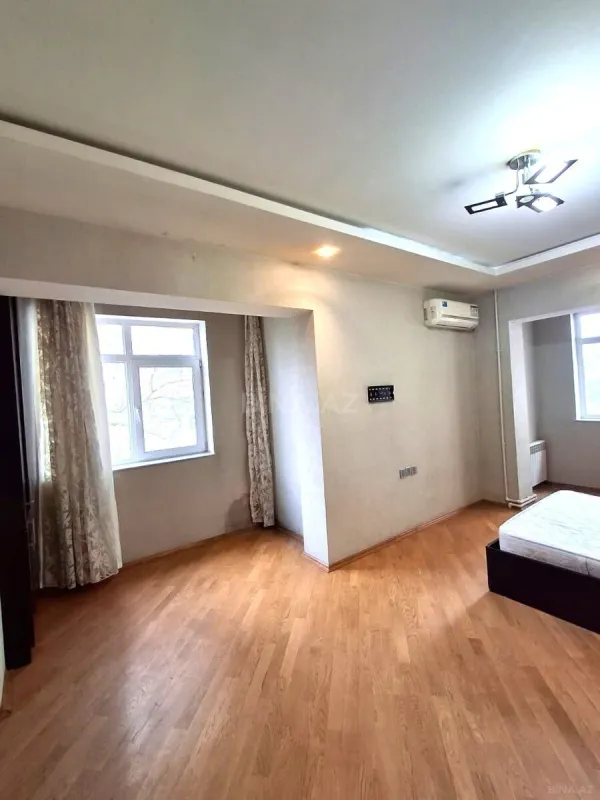 Satılır 1 otaqlı mənzil 45 m²
