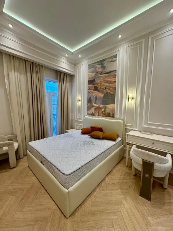 Kirayə verilir 2 otaqlı mənzil 70 m²