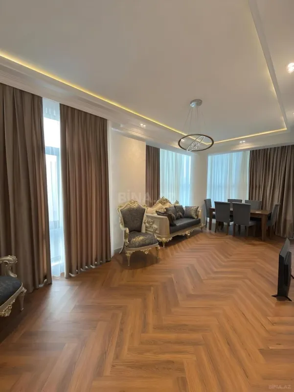 Kirayə verilir 2 otaqlı mənzil 85 m²
