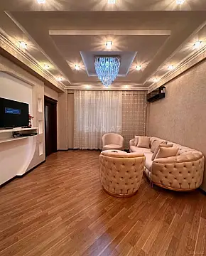 Satılır 4 otaqlı mənzil 120 m²