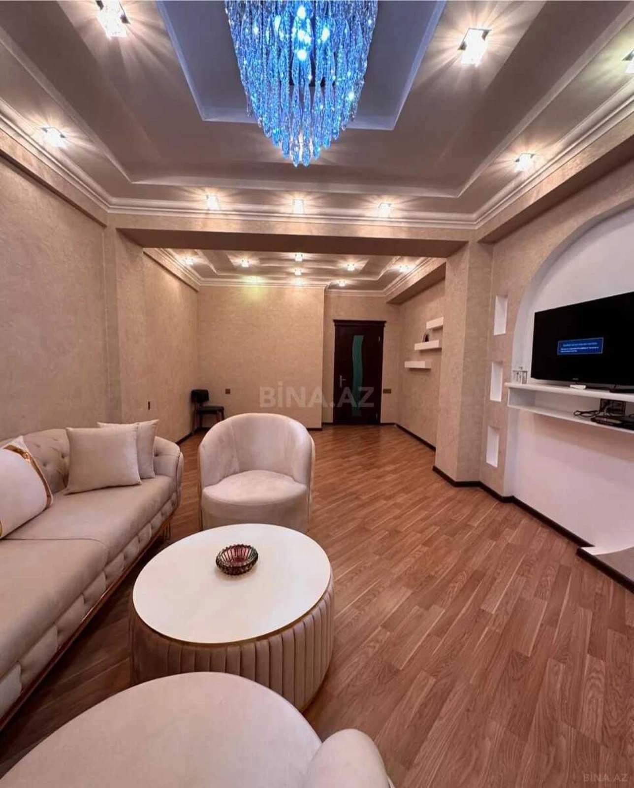 Satılır 4 otaqlı mənzil 120 m²