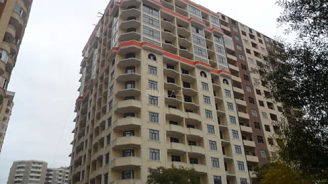 Satılır 4 otaqlı mənzil 230 m²