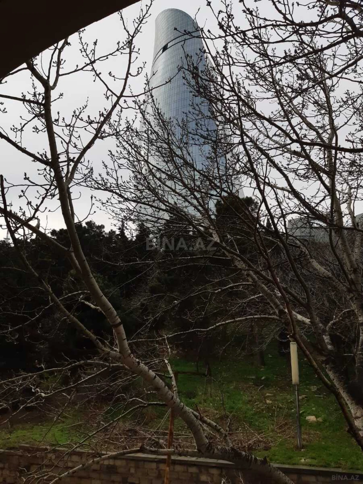 Kirayə verilir 2 otaqlı mənzil 70 m²