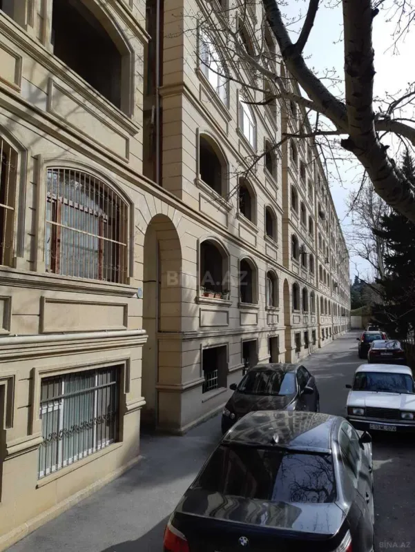 Kirayə verilir 2 otaqlı mənzil 70 m²