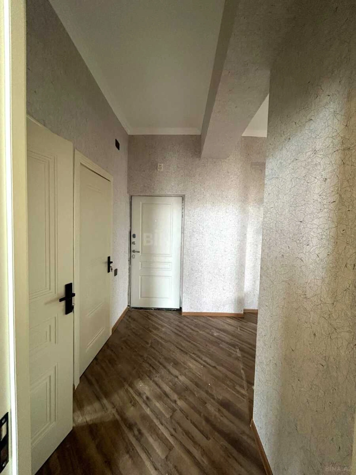 Kirayə verilir 2 otaqlı mənzil 79.4 m²