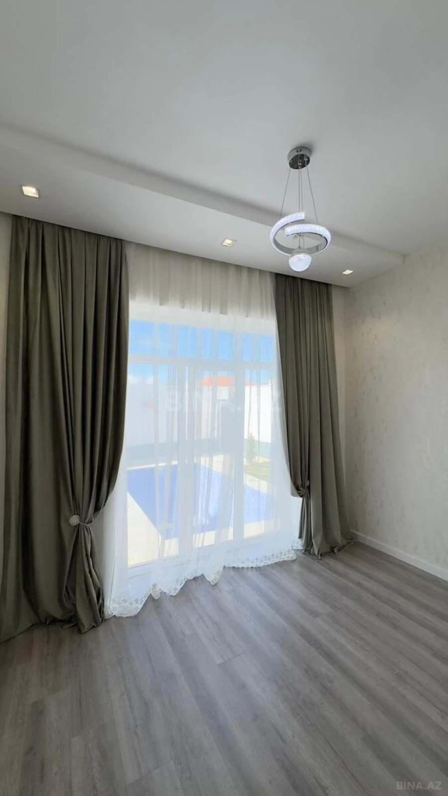 Satılır 4 otaqlı həyət evi 120 m²