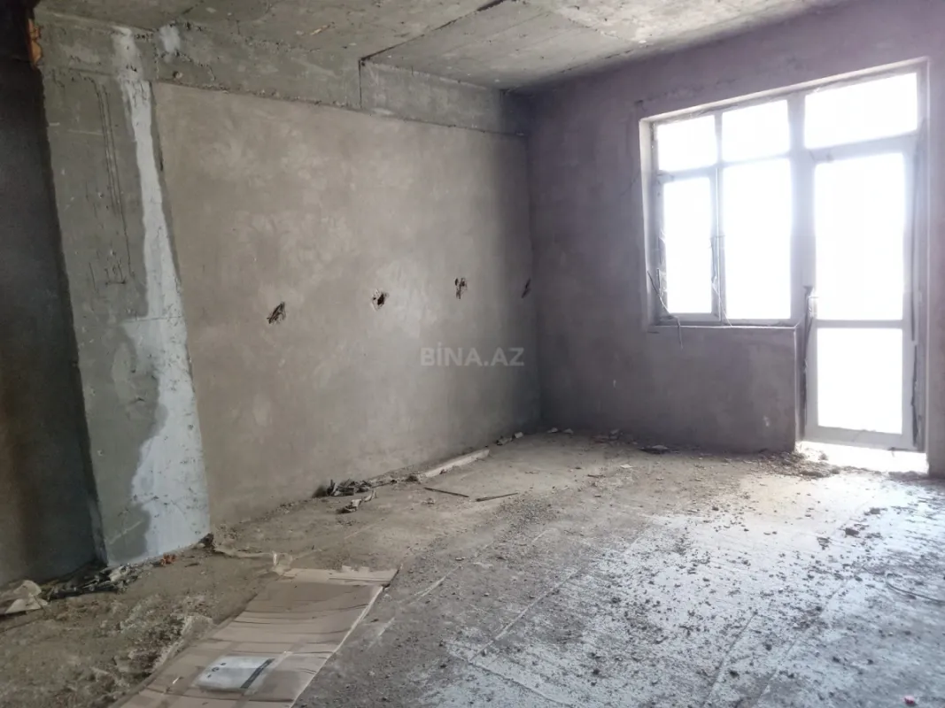 Satılır 5 otaqlı mənzil 300 m²